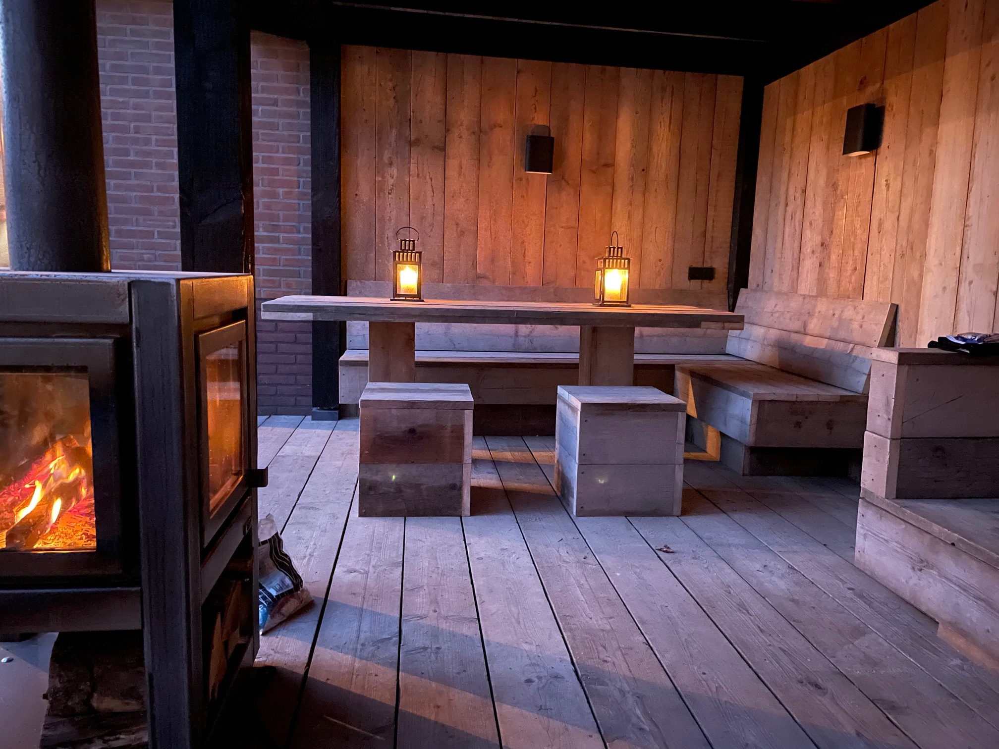 buitenkamer steigerhout